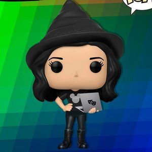 Meet your Posher, Nessie-aly